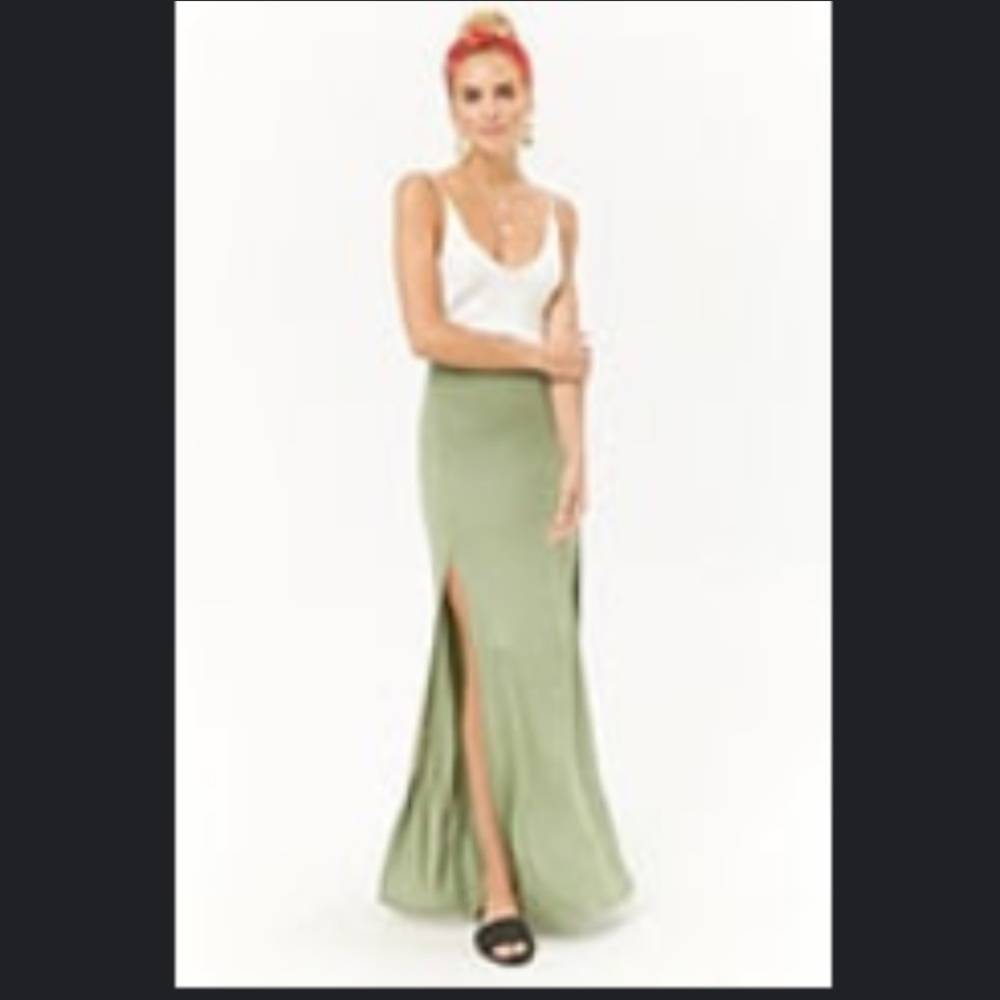 Forever 21 M Slit Maxi Skirt in Light Olive NWOT
